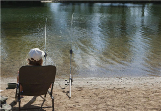 蚯蚓饵料的几种绑法,赶快学